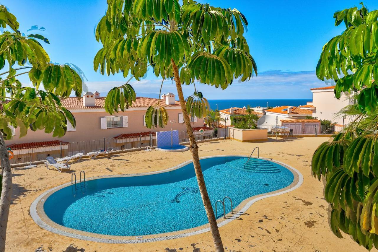 Modern Apartment With Large Terrasse, Bbq, Fast Wifi, 2 Pools Puerto de Santiago  Extérieur photo